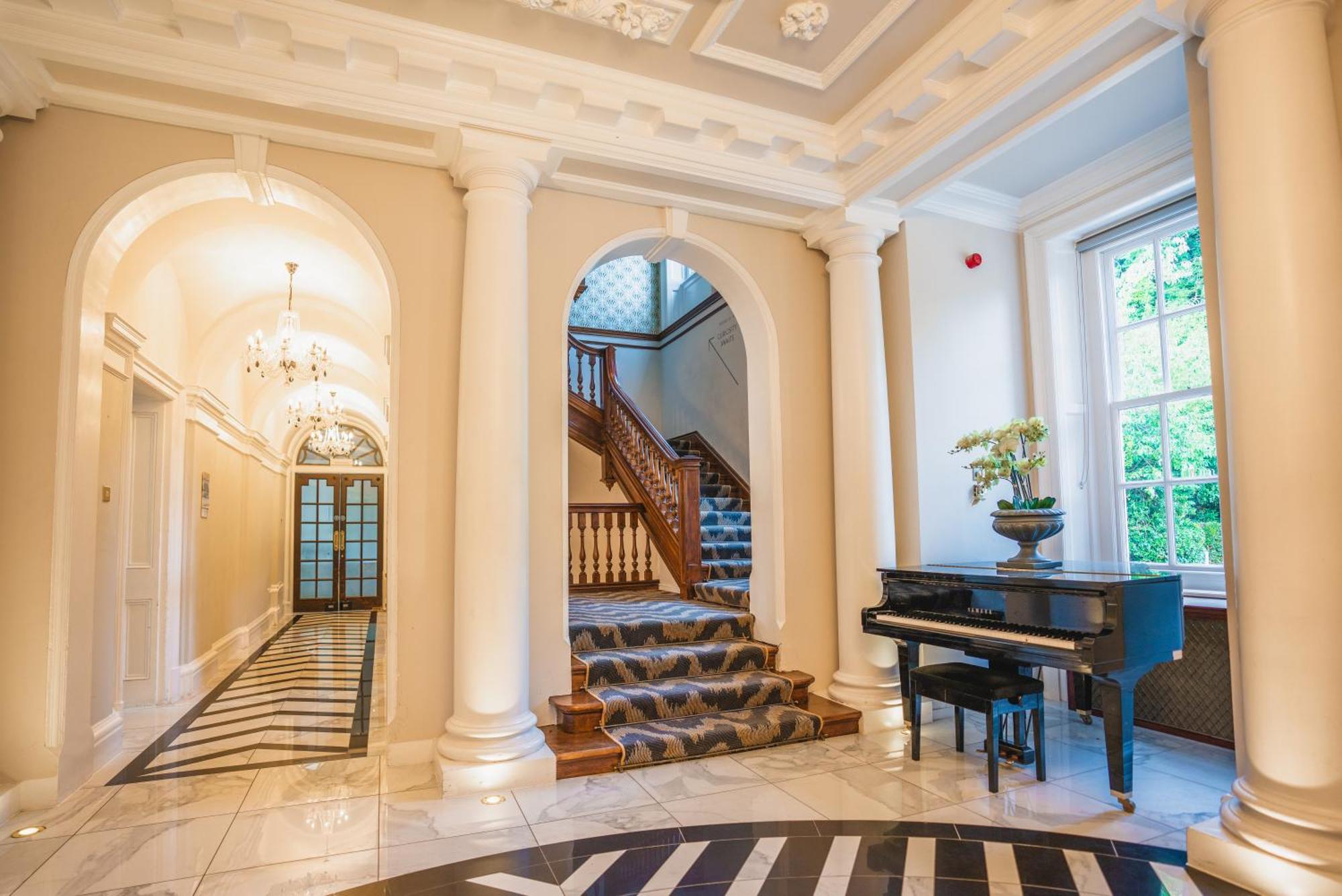 Hunton Park Hotel Кінґс-Ленґлі Екстер'єр фото